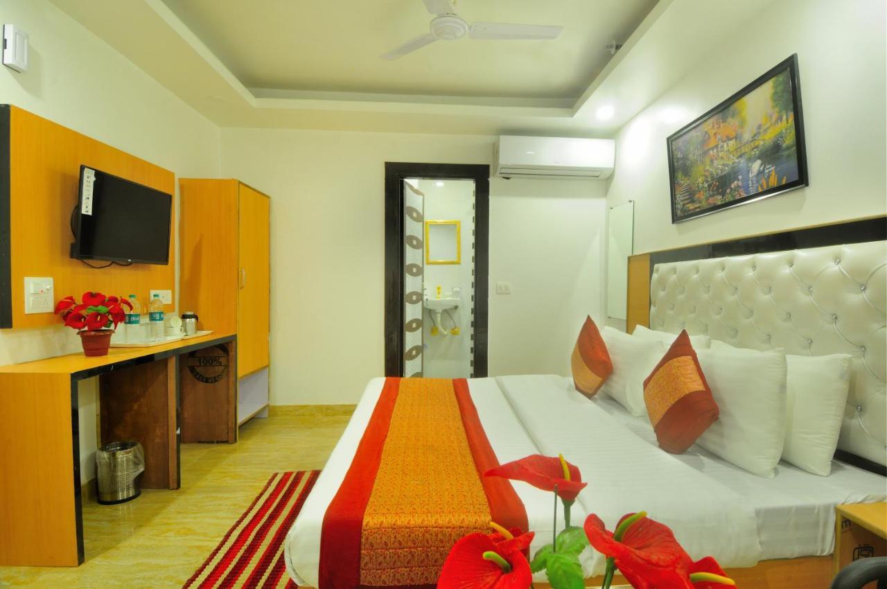 Hotel Noida Delight מראה חיצוני תמונה