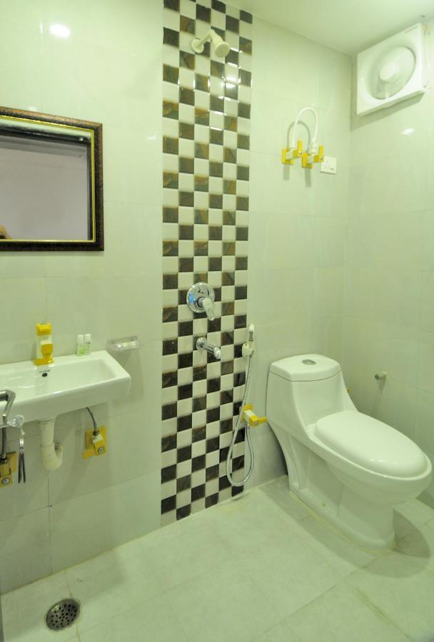 Hotel Noida Delight מראה חיצוני תמונה